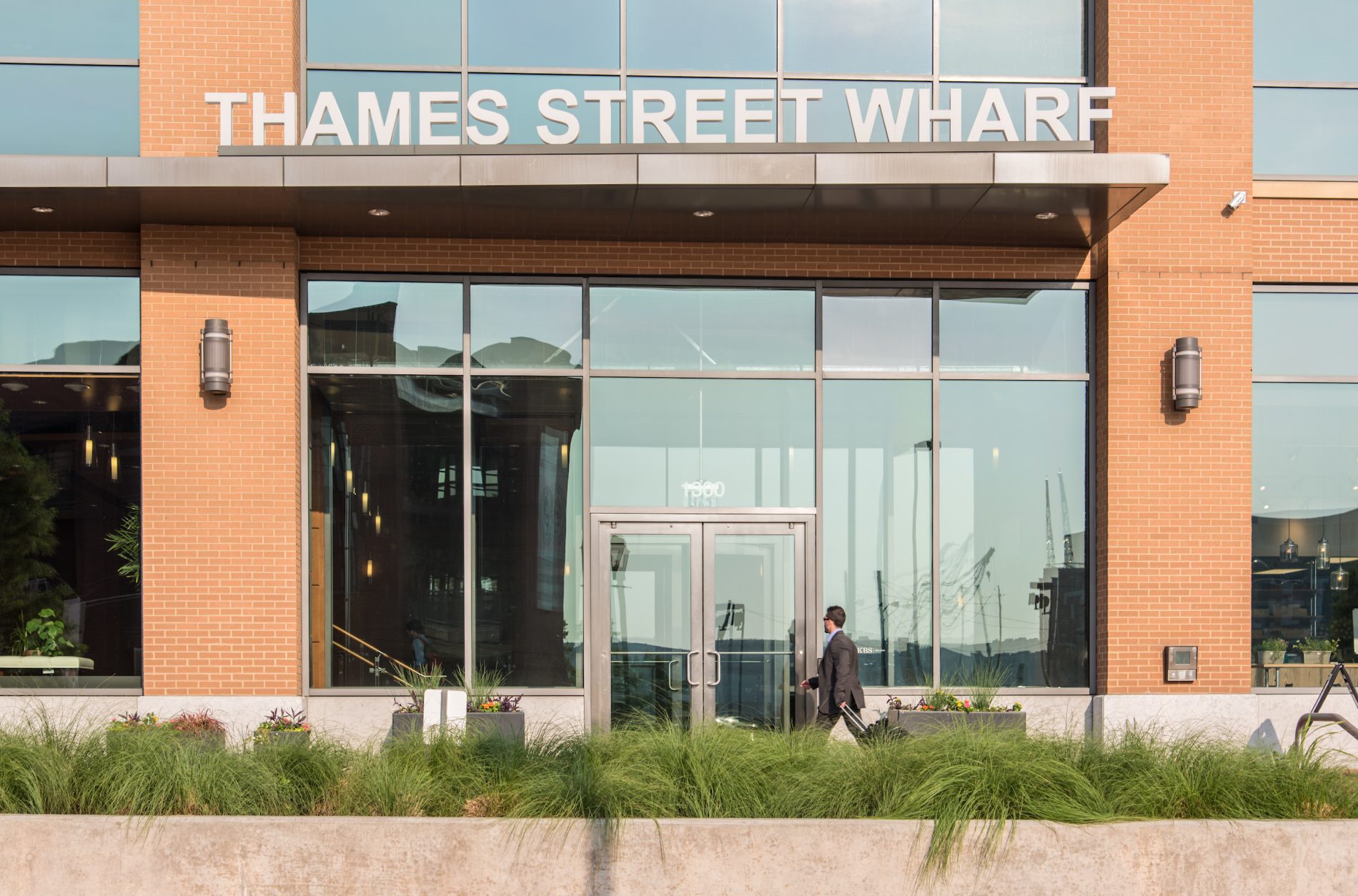 Architectural Lifestyle Branding Production Company CPI Productions   Thames Street Wharf Architectural Exterior196073 